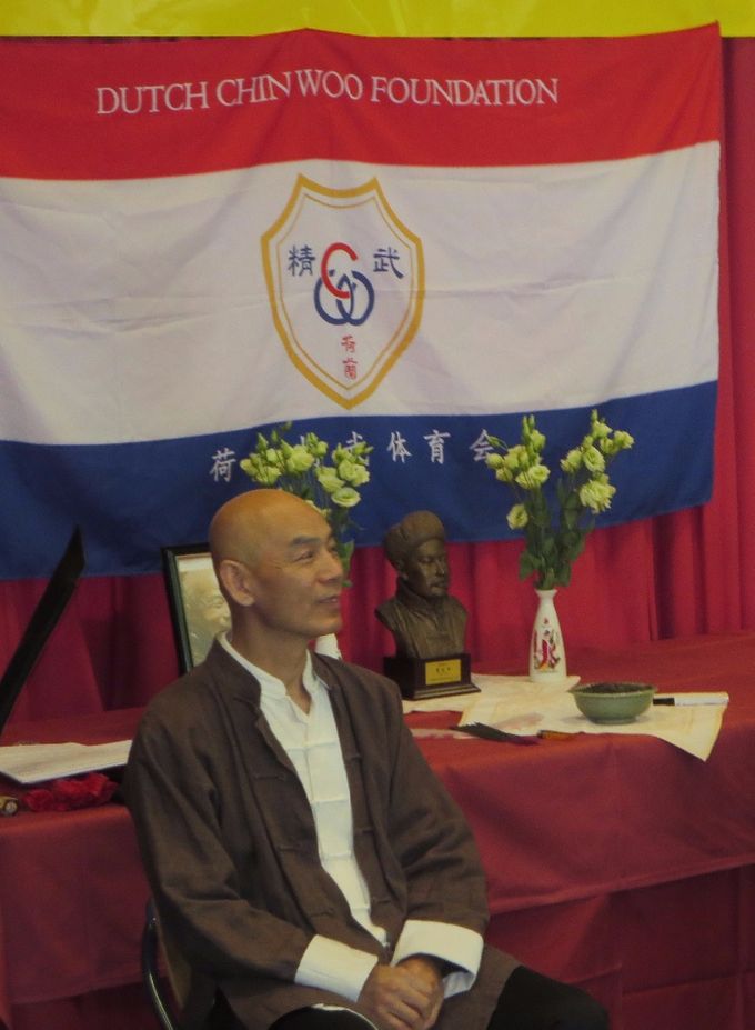 Sifu Zhao Q R tijdens de Tijgerceremonie 2016 in Den Haag.